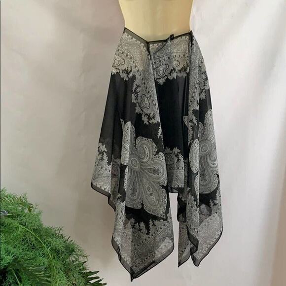 ‎SWIMSUIT BEAUTIFUL COVER UP - Picture 2 of 6